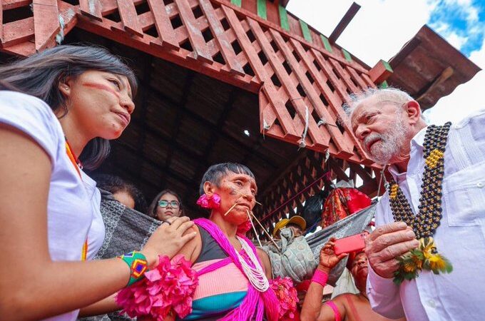 “Nós é que estamos ocupando o que pertence aos primeiros habitantes do País”, diz Lula sobre os indígenas