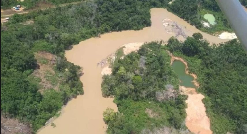 Garimpo aumentou 787% em terras indígenas entre 2016 e 2022