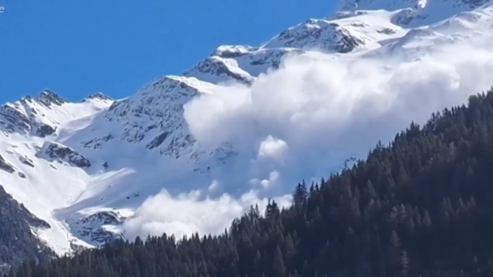 Avalanche deixa quatro mortos nos Alpes franceses