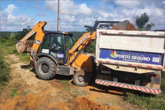 Manutenção nas estradas vicinais segue por diversos pontos do município