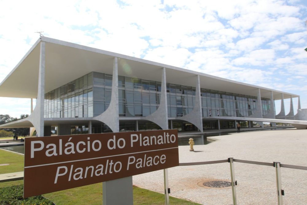 Palácio do Planalto deve bloquear R$ 1,7 bilhão em investimentos ou custeio neste ano