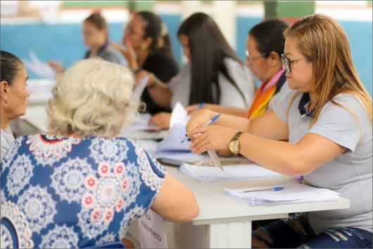 Prefeitura de Santa Cruz Cabrália entrega inúmeros kits humanitários para a população atingida pelas chuvas