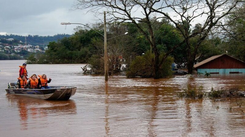 Sobe para 11 o número de mortos e 15 pessoas seguem desaparecidas após temporais no Rio Grande do Sul