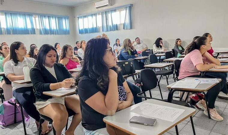 “Programa Saúde na Escola” capacita alunos de enfermagem para ações nas unidades escolares