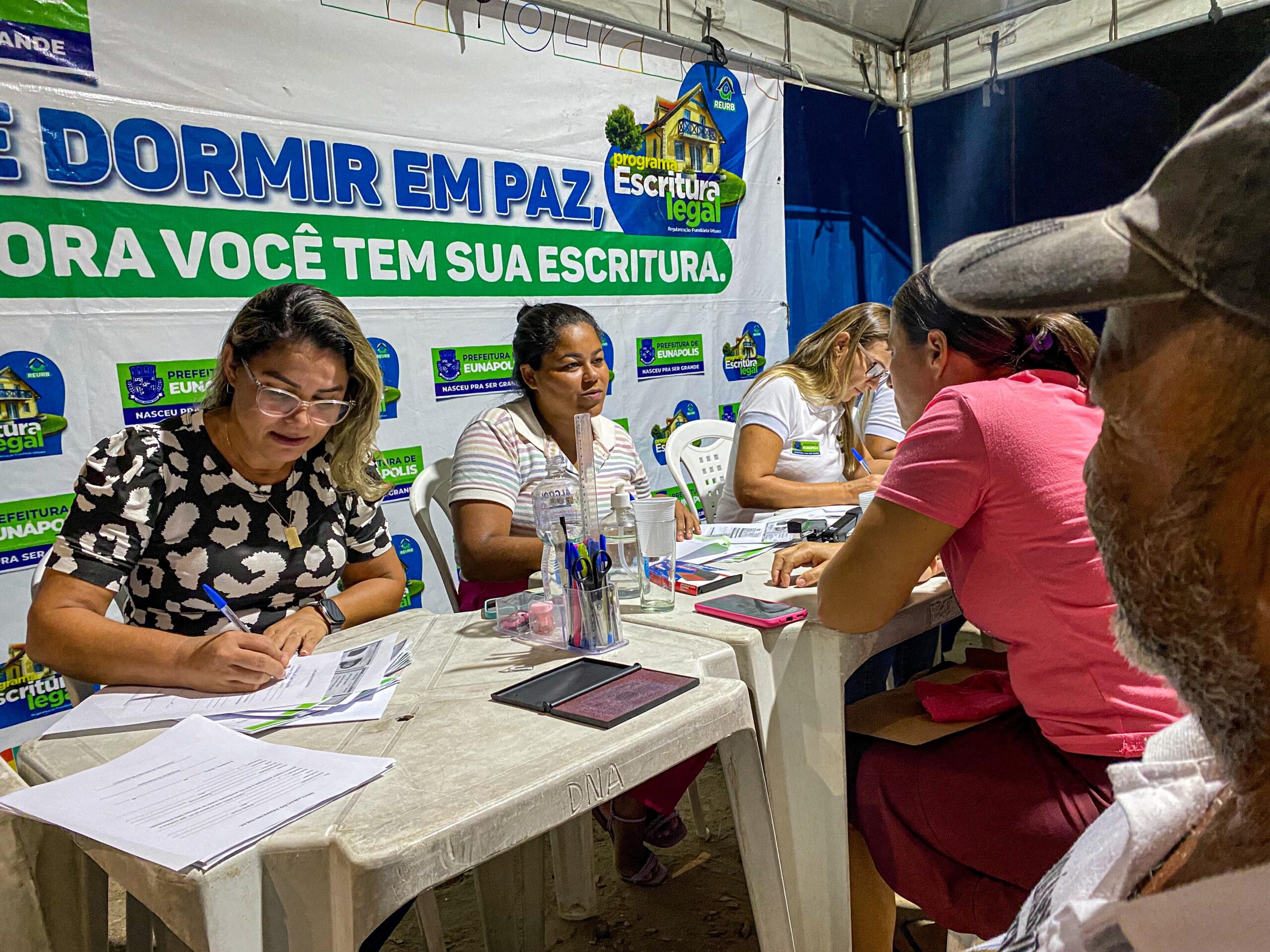 Programa “Escritura Legal” cadastra mais de 300 famílias no bairro Vila Olímpica