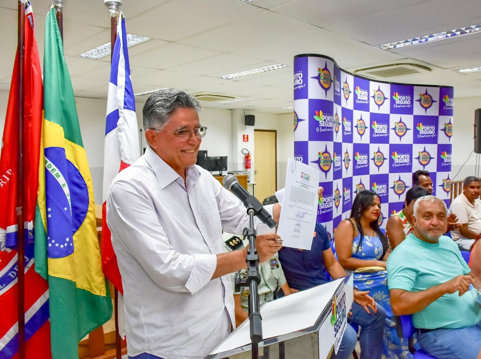 Prefeito Jânio Natal participa da posse dos novos conselheiros tutelares de Porto Seguro