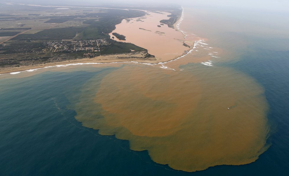 JUDICIÁRIO EM PORTO SEGURO  VIVE  UM  ¨MAR  DE  LAMA”