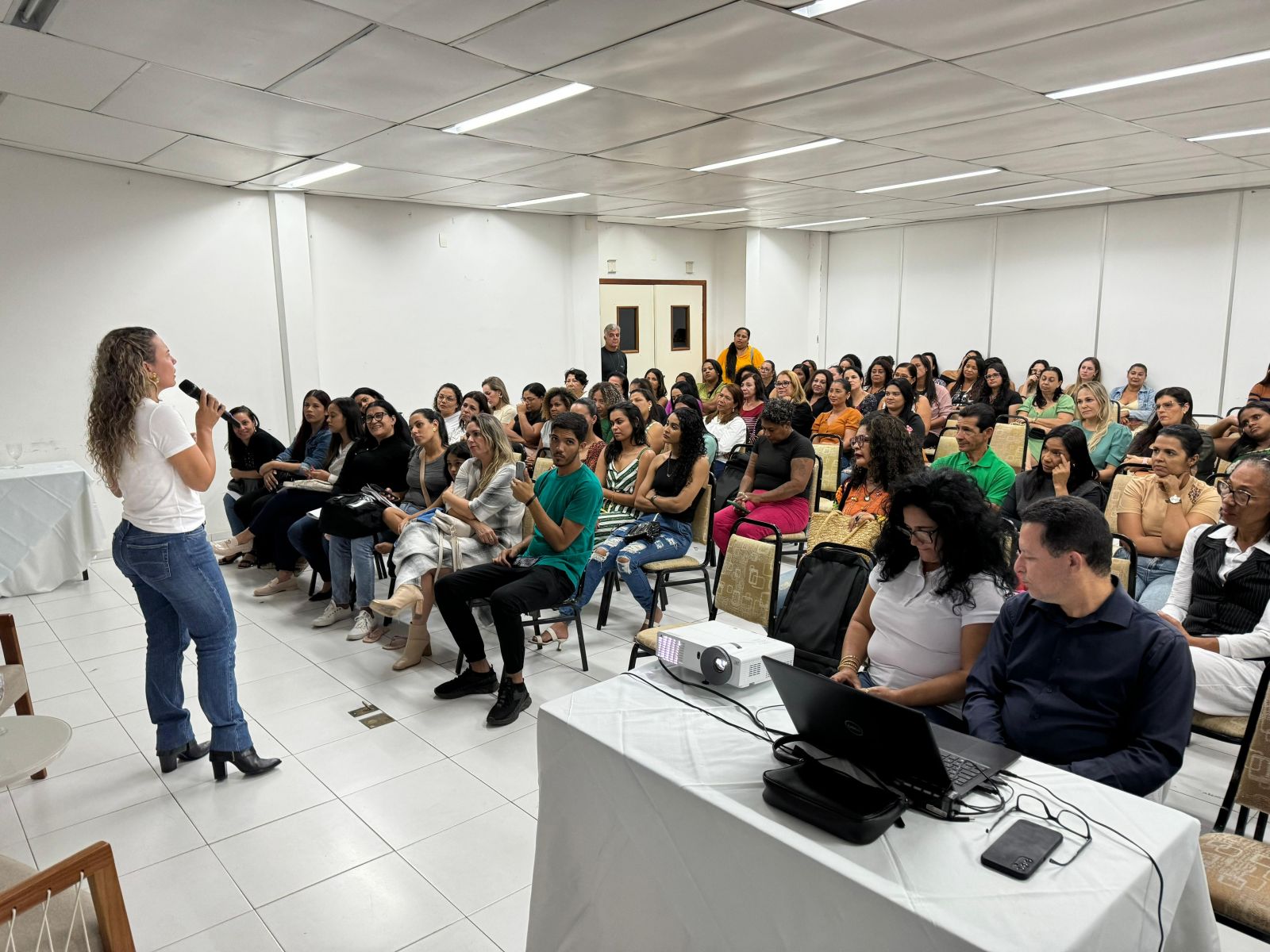 Grupo de mulheres “Que decidem 44” se reúne com a pré-candidata a prefeita Cordélia Torres