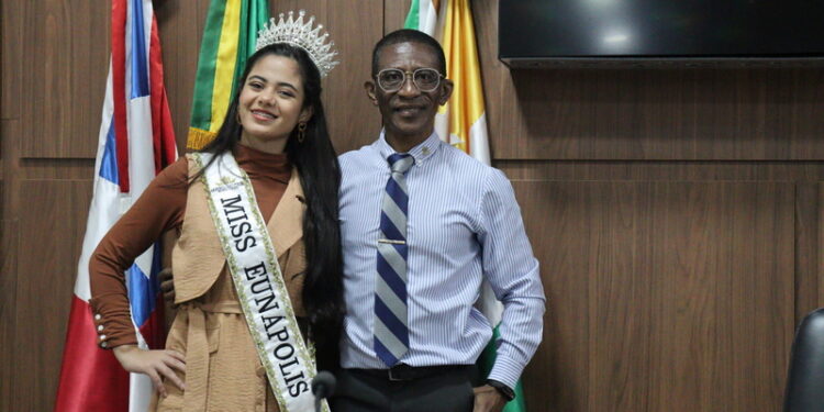 Miss Eunápolis vai disputar o Rainha da Bahia