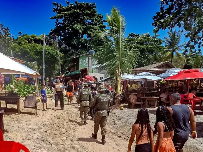 Semac reforça proteção à fauna silvestre em ação na orla de Arraial D’Ajuda